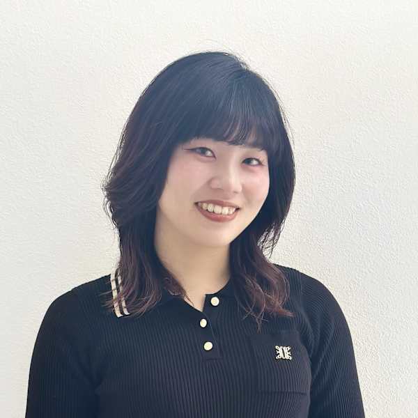 KAINO フレスポしんかな店【カイノ フレスポシンカナテン】のスタッフ紹介。松山 鈴奈