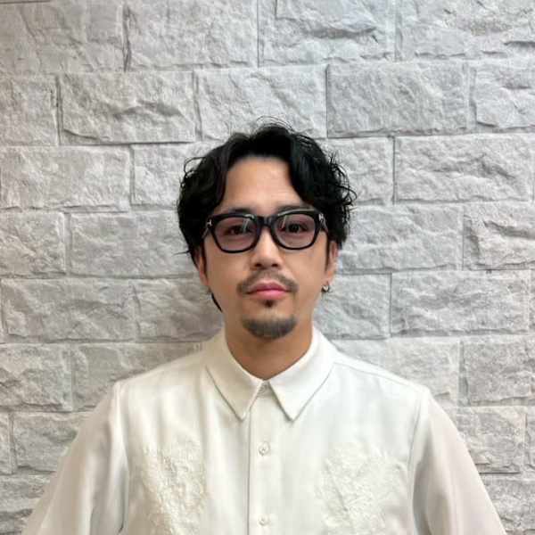 KAINO 梅田店【カイノ ウメダテン】のスタッフ紹介。神原 直弥