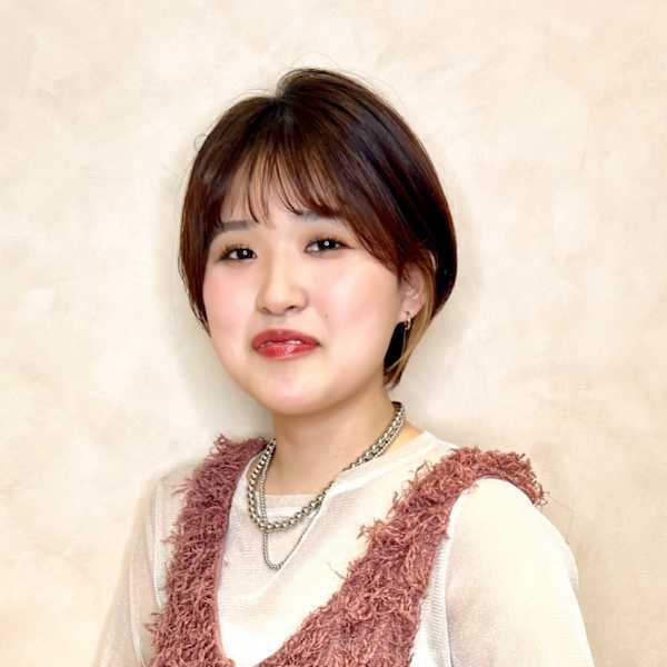 KAINO イオンモール岡山店【カイノ イオンモールオカヤマテン】のスタッフ紹介。楢崎 玲菜