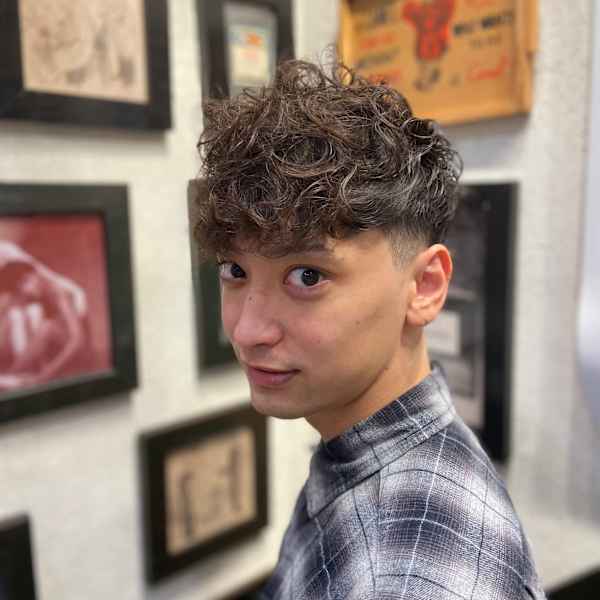 スペインカール×スキンフェード