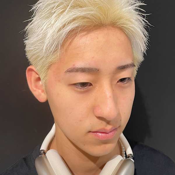 ホワイトスパイキーショート