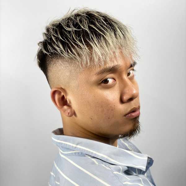 ホワイトカラー×スキンフェード