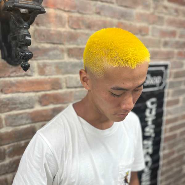 ボウズスキンフェード(イエローカラー)