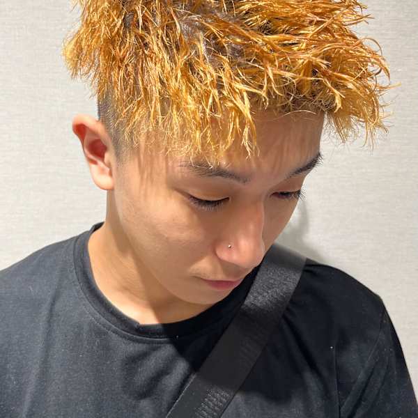 ツイストパーマ×ツーブロックスタイル