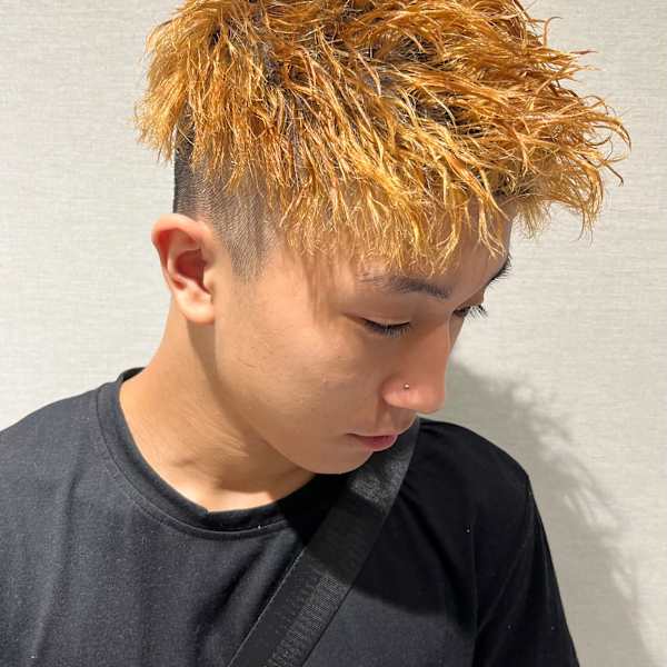 ツイストパーマ×ツーブロックスタイル