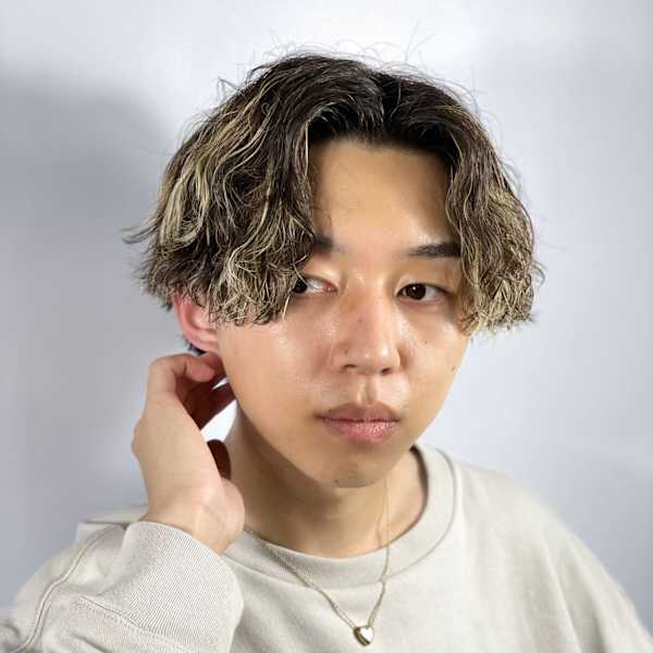 センターパート×メッシュ