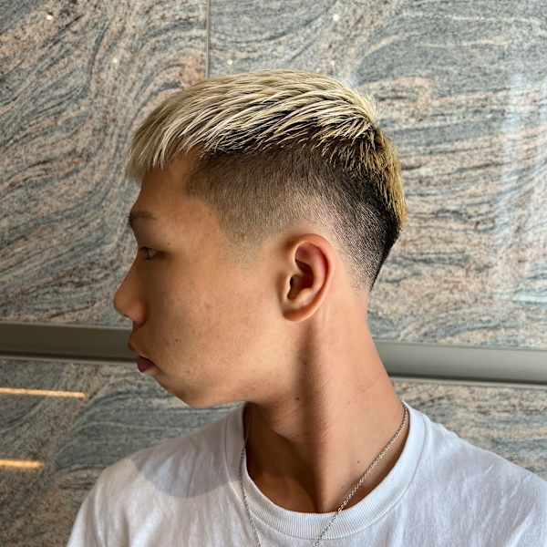 クロップスタイル×ハイトーンカラー