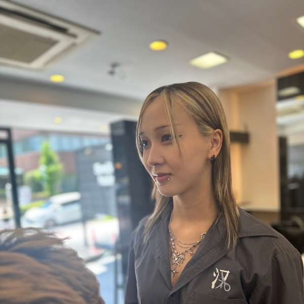 Smile hair 沼影店【スマイルヘアー ヌマカゲテン】のスタッフ紹介。小川 紗良