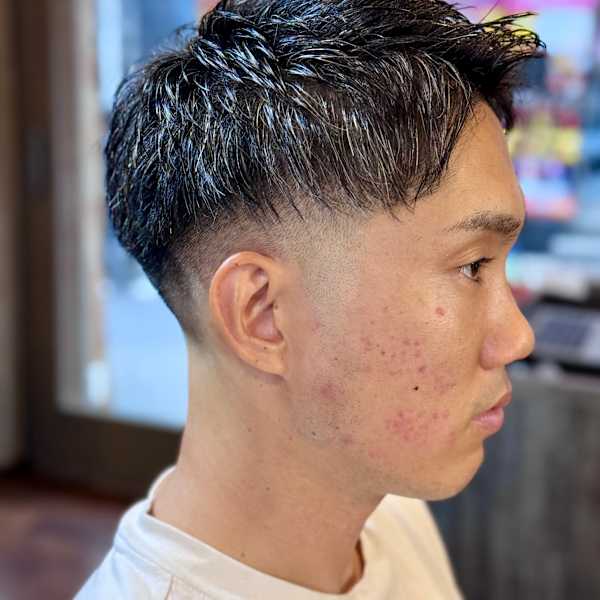 【束感ショート × スキンフェード】爽やかで清潔感のあるスタ