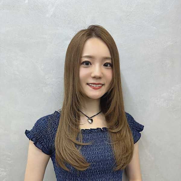 feliah【フェリア】のスタッフ紹介。中澤 百々希