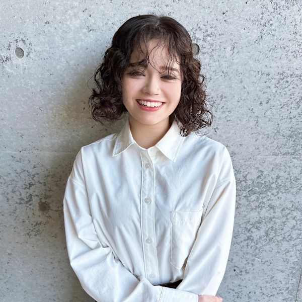 Hair Design Angelo cafe【ヘアデザイン アンジェロカフェ】のスタッフ紹介。タットル エミリー心