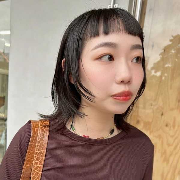 オン眉ウルフミディアム/顔まわりアクセント|in.