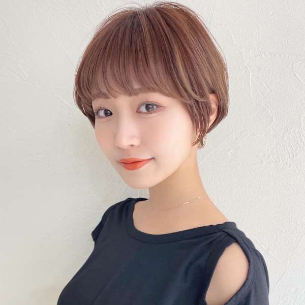 ショートボブ髪型30代40代50代前髪あり前髪無し面長丸顔