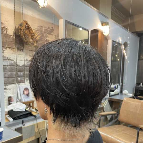 マッシュウルフインナーカラー