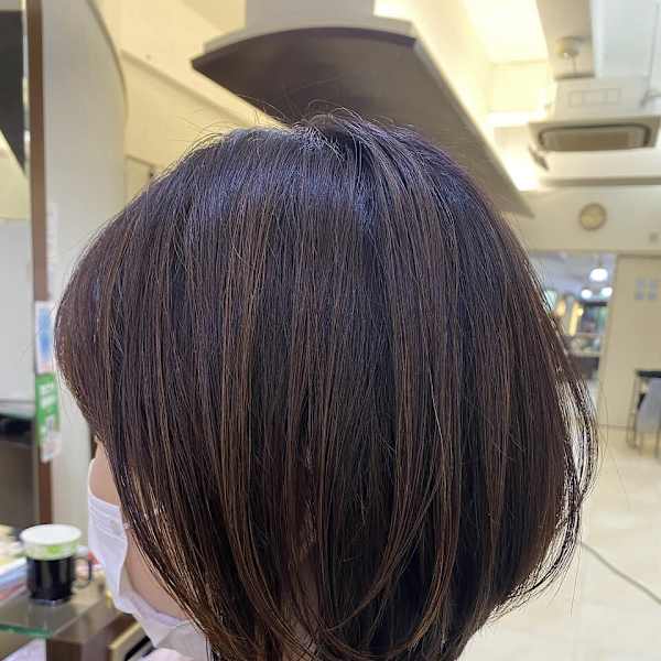 ショートボブ・細めハイライト|QUARTER RESORT 神楽坂