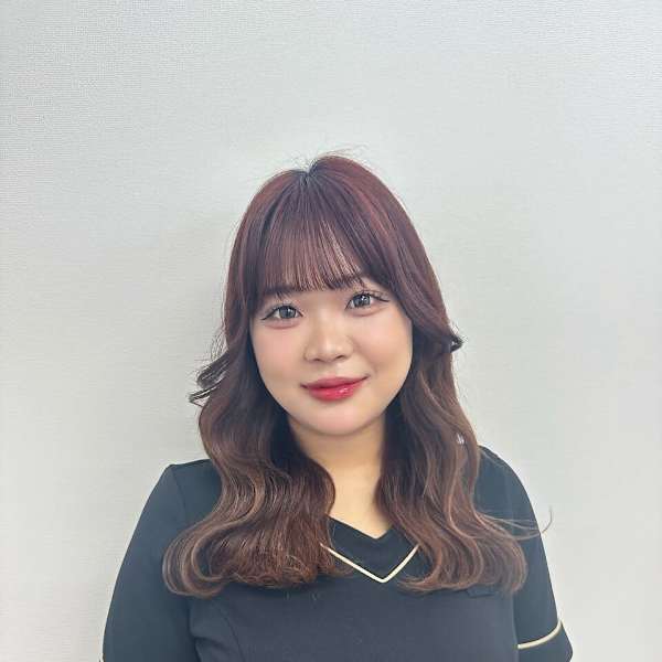 beauty salon shucre 安城店【ビューティーサロン シュクレ アンジョウテン】のスタッフ紹介。スギウラ