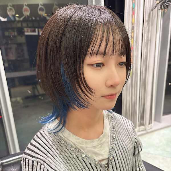 ウルフカット インナーカラー カラーバター 推しカラー