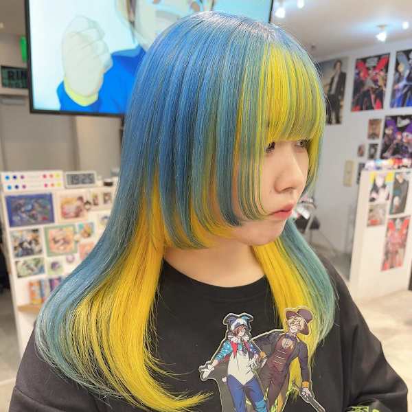 ウルフカット インナーカラー ケアブリーチ 推しカラー