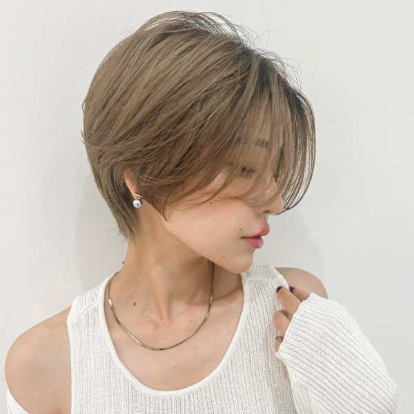 ハイトーンショートヘア
