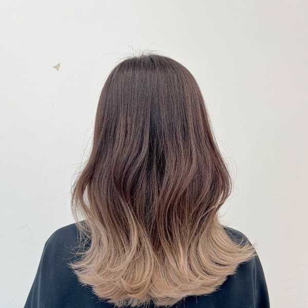 ベージュグラデーション