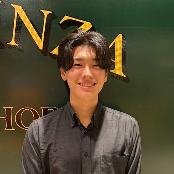 ヒロ銀座BARBER SHOP 名古屋本店【ヒロギンザバーバーショップナゴヤホンテン】のスタッフ紹介。三輪晃大