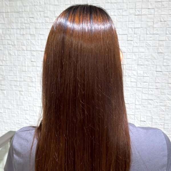 ベージュカラー 縮毛矯正 髪質改善 セミロング ツヤ髪|Beautissimo 所沢