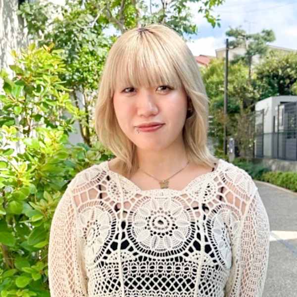 個室美容室 ディアローグ 下北沢店【コシツビヨウシツ ディアローグ シモキタザワテン】のスタッフ紹介。小見山