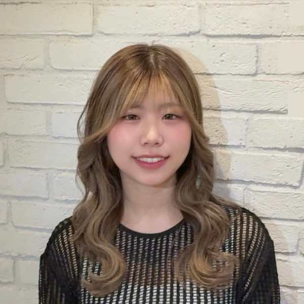 Emerge 新宿【エマージュ】【エマージュシンジュク】のスタッフ紹介。MIKU