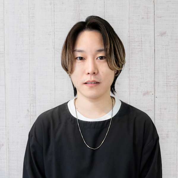 VISAGE【ヴィサージュ】【ヴィサージュ】のスタッフ紹介。朝比奈 ASAHINA
