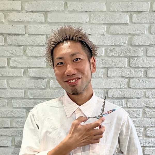 newi hau’oli 札幌駅前店【ネウィ ハウオリサッポロエキマエテン】のスタッフ紹介。芳賀 要