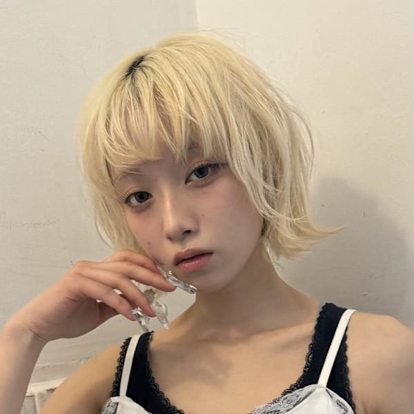 ハイトーンレイヤーボブ|flammeum 池袋