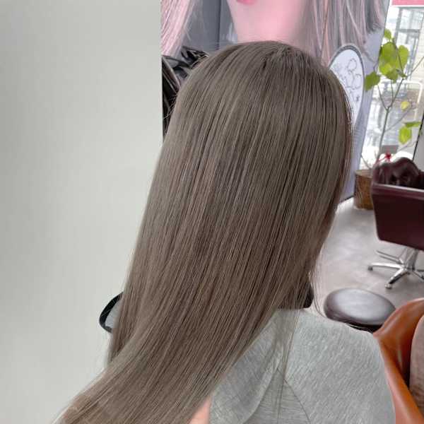 外国人風スモーキーグレージュ×艶ロングストレート✨透け感◎|PEQSS 西川口東口