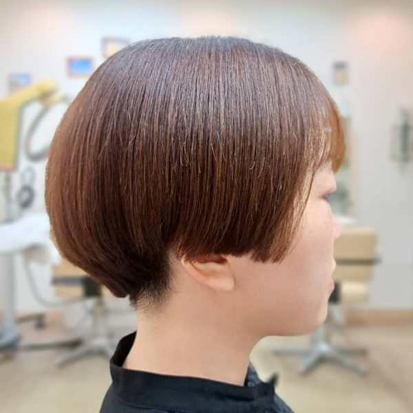 20代30代40代:ツーブロックグラデーションボブ|hair designing Zoom