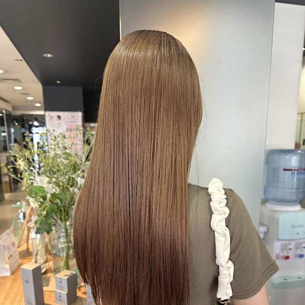 [aika] ベージュでイメージチェンジ