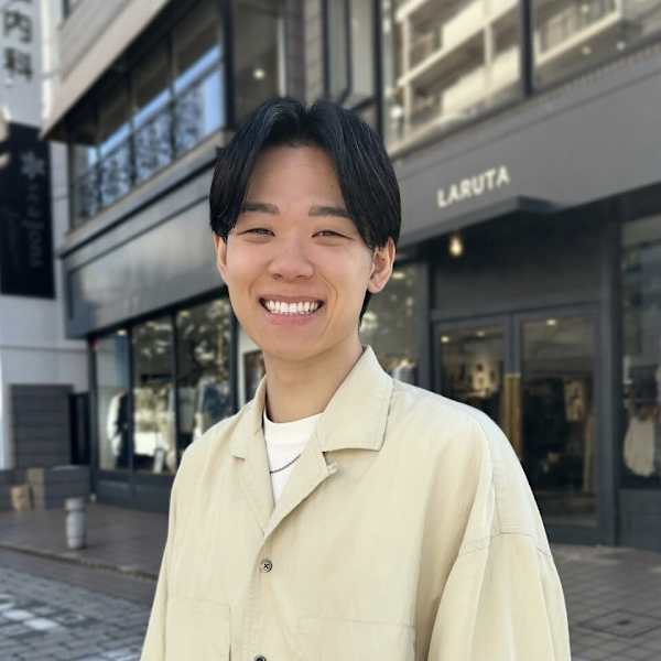 noi.【ノイ】【ノイ】のスタッフ紹介。吉田 奈緒人