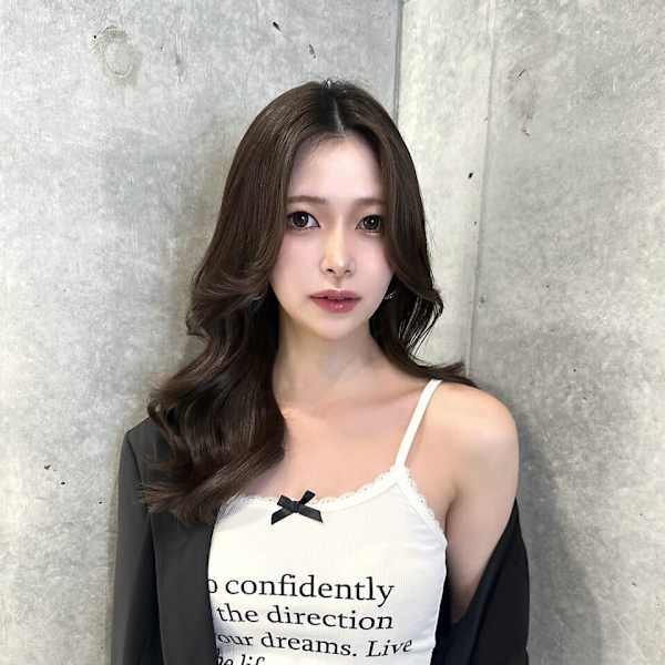 髪質改善*韓国風顔回りカットくびれヘア*美髪【Zina梅田】