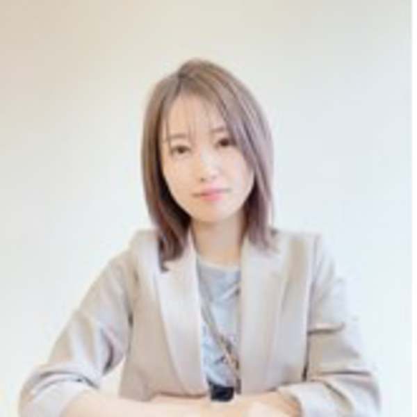 Relax&Beauty Salon GLOW【リラックスアンドビューティーサロングロー】のスタッフ紹介。梓沙