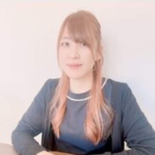 Relax&Beauty Salon GLOW【リラックスアンドビューティーサロングロー】のスタッフ紹介。ヨシダ ユミ