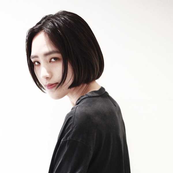 くびれヘアアプリコットオレンジ夏ハイライトカラー丸型卵型ボブ