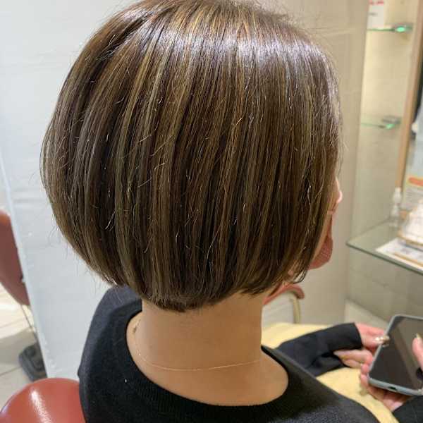 小顔見せ叶う大人の上品ボブ