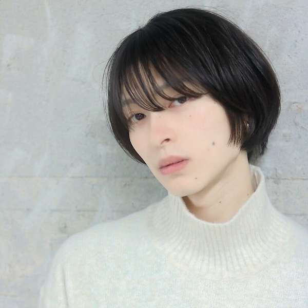 ショートボブ