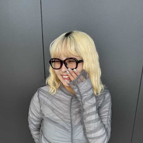 MIXSA FLARE【ミキサフレア】のスタッフ紹介。ARISA