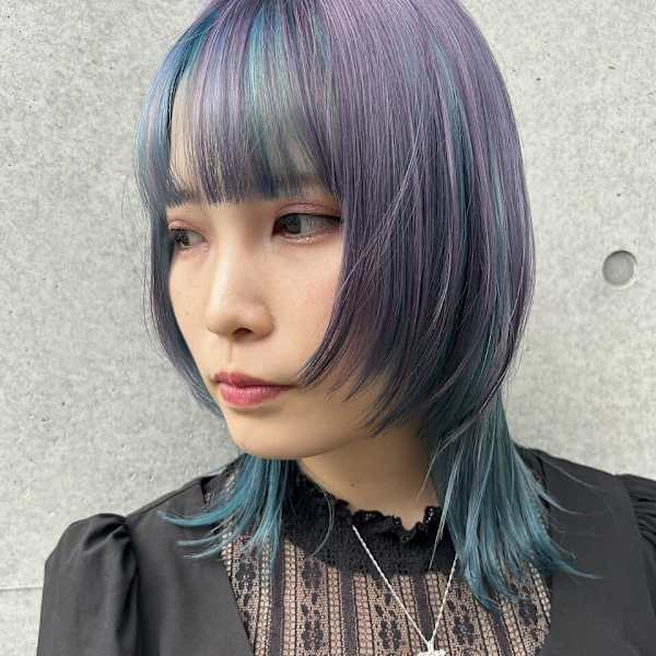 ウルフカット ケアブリーチ インナーカラー 推しカラー