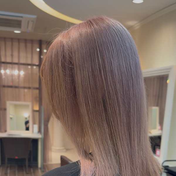 ピンクグレイッシュカラー