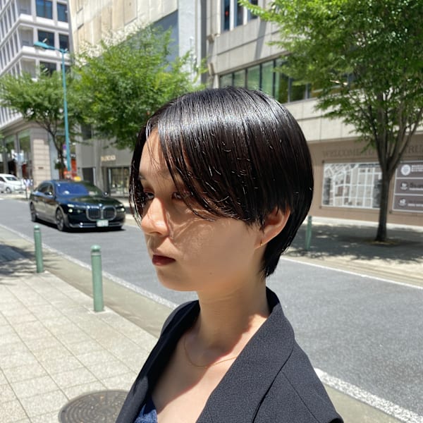 ステップボーンカットショート/センターパート