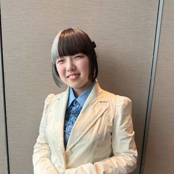 Rooo HAIR【ルーヘア】のスタッフ紹介。miona