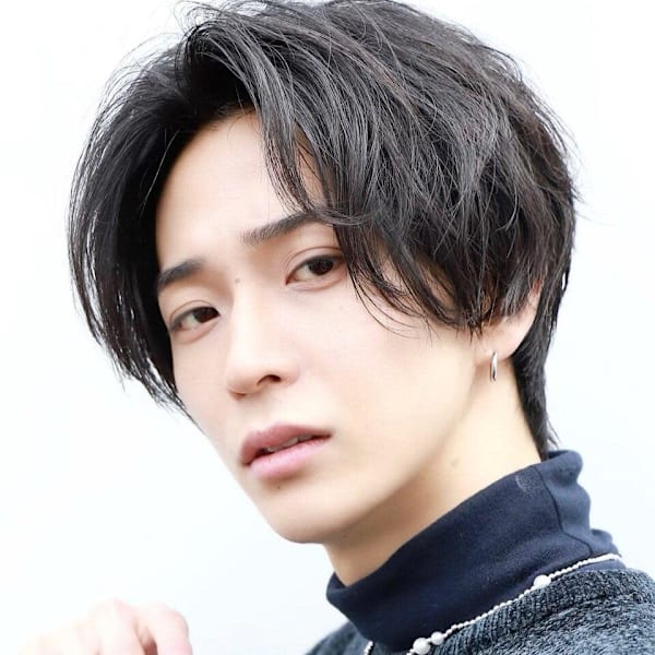 艶ミディアムハンサムショート