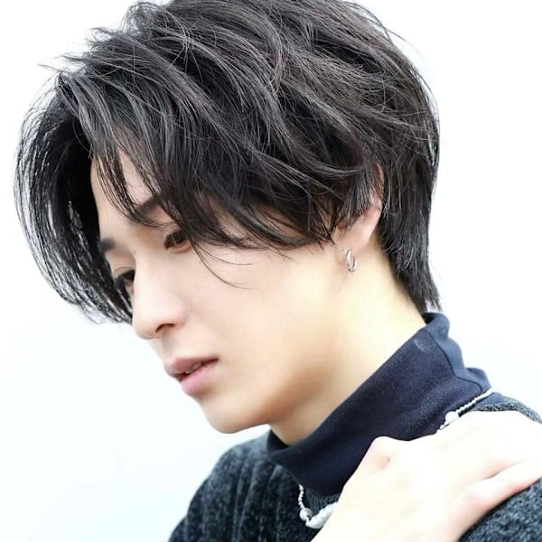 艶ミディアムハンサムショート