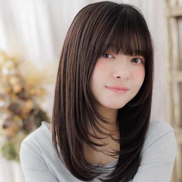 艶感ストレートロングレイヤーくすみカラー くすみベージュ