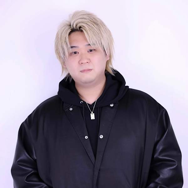 LIPPS hair 梅田【リップスヘアー】【リップスヘアー ウメダ】のスタッフ紹介。西田 啓人